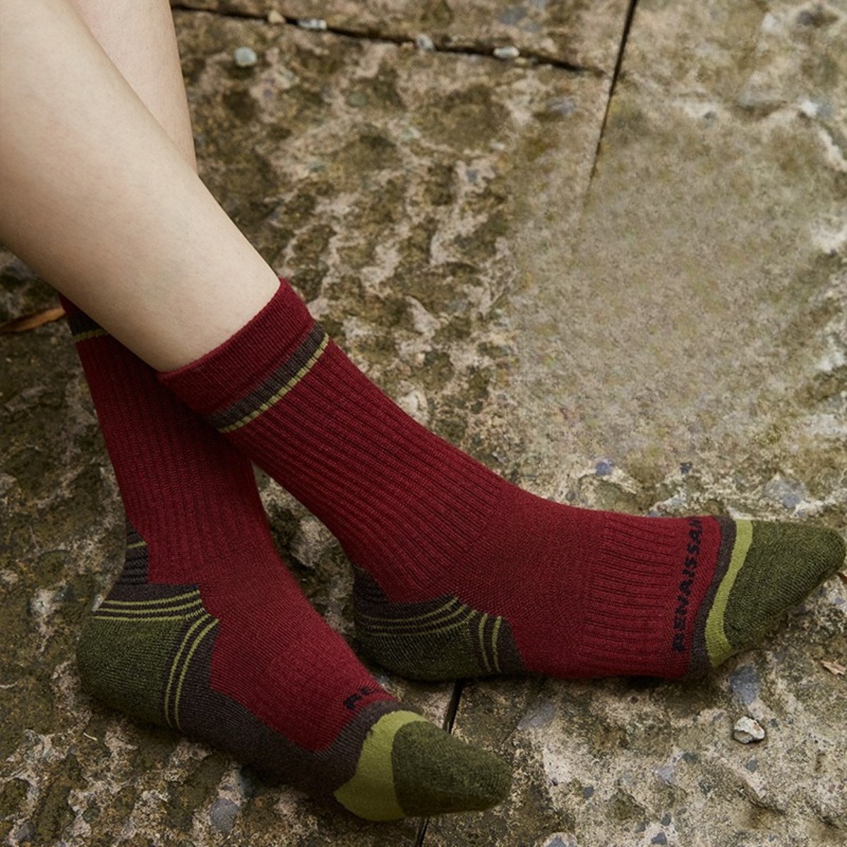 男女兼用メリノウールソックス 厚手テリークッション ミッドカ - Wool Hiking Sock のレビューと価格